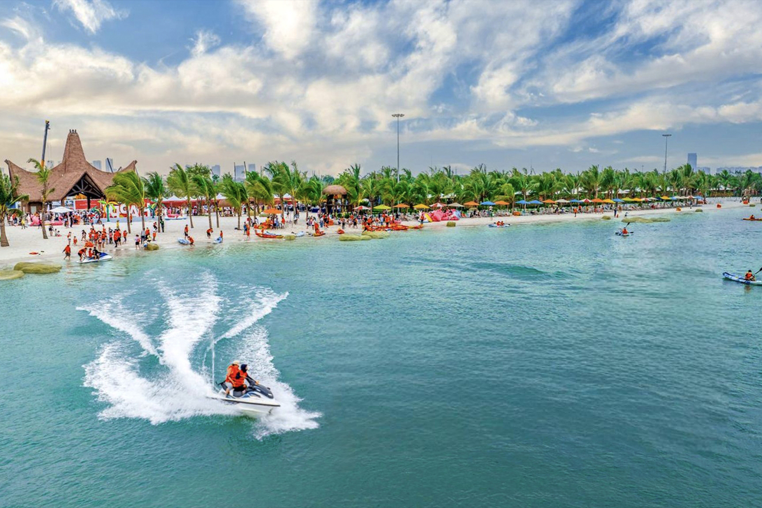 Biển hồ nước mặn nhân tạo Paradise Lagoon