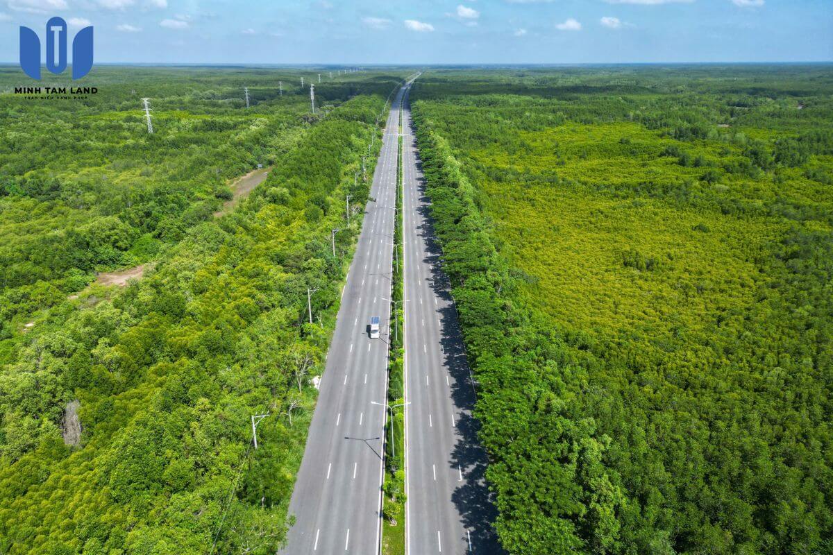 Sự "lột xác" của Đường Rừng Sác Cần Giờ trước thềm Vinhomes Green Paradise khởi công 6 ường Rừng Sác Cần Giờ nổi bật như trục huyết mạch chiến lược