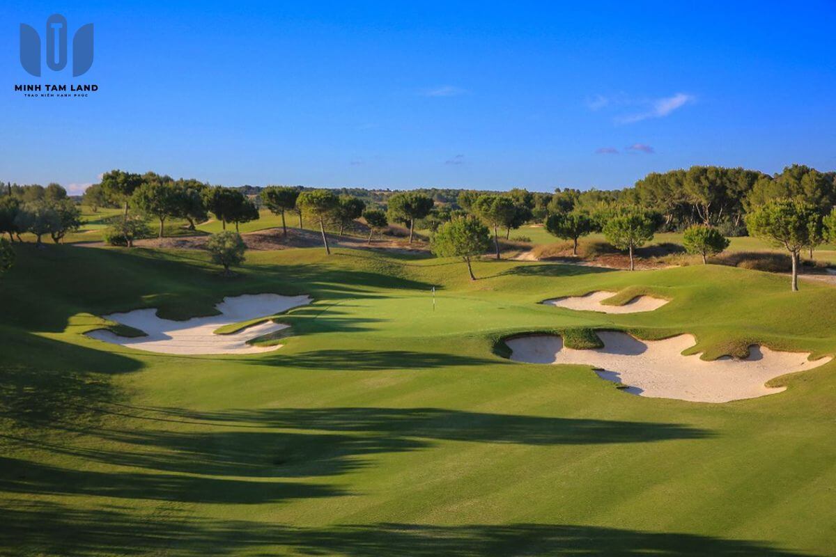 Sân golf Vinhomes Green Paradise được quy hoạch trên quỹ đất hơn 150ha