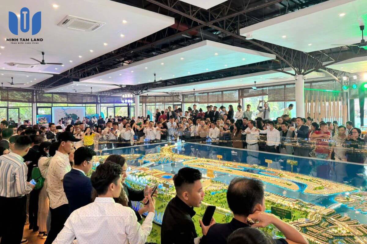 Sự kiện ra mắt sa bàn Vinhomes Green Paradise - Mở màn siêu đô thị biển tại Cần Giờ 6 Sự kiện ra mắt sa bàn Vinhomes Green Paradise
