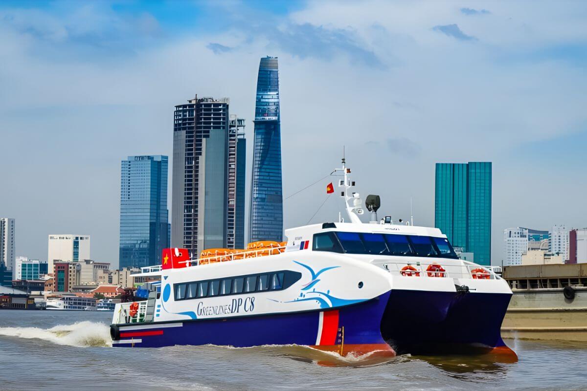 Tàu cao tốc đi Cần Giờ – Hành trình mở lối cho du lịch và đô thị biển phía Nam 6 Tuyến tàu cao tốc đi Cần Giờ đã chính thức được khởi động trở lại