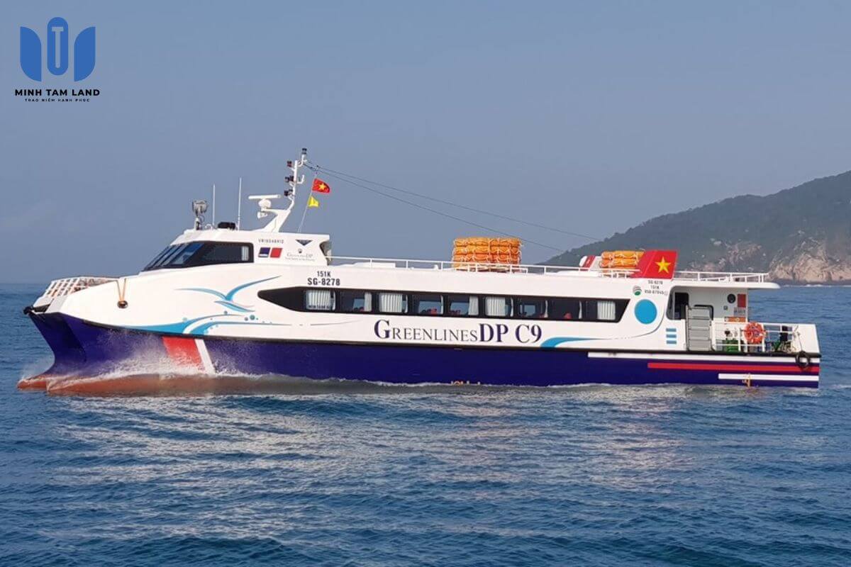 Tàu cao tốc đi Cần Giờ – Hành trình mở lối cho du lịch và đô thị biển phía Nam 7 Tuyến tàu cao tốc đi Cần Giờ đóng vai trò quan trọng trong việc thúc đẩy du lịch sinh thái và nghỉ dưỡng